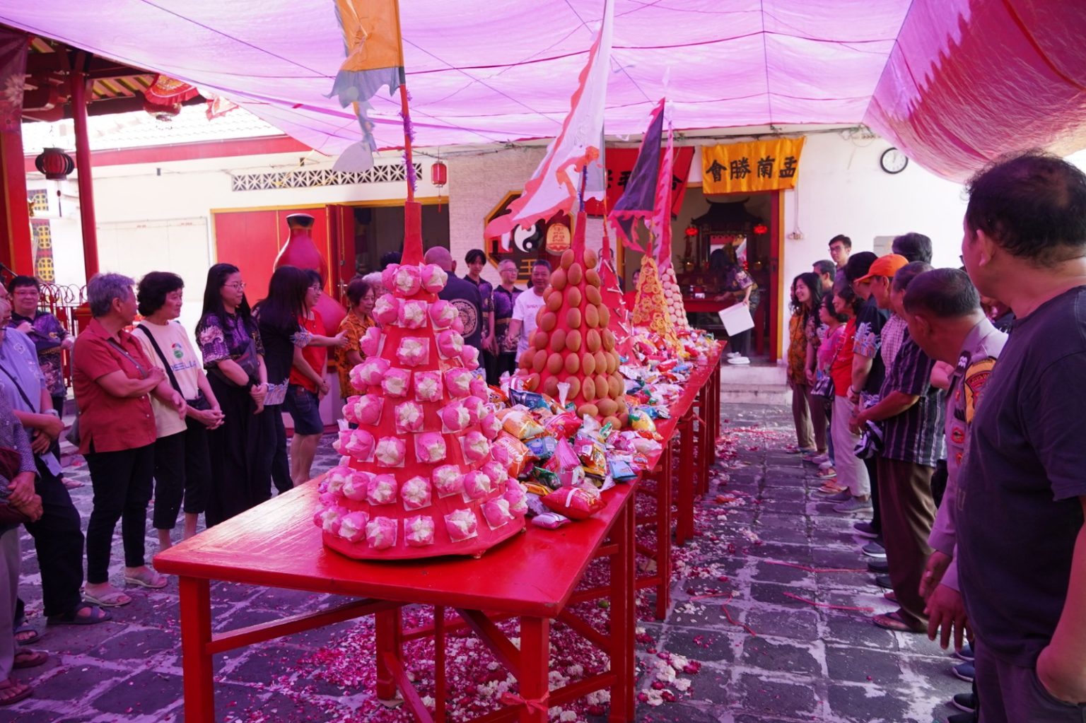 Peringatan King Hoo Ping, Bagi-bagi 6.000 Paket Beras